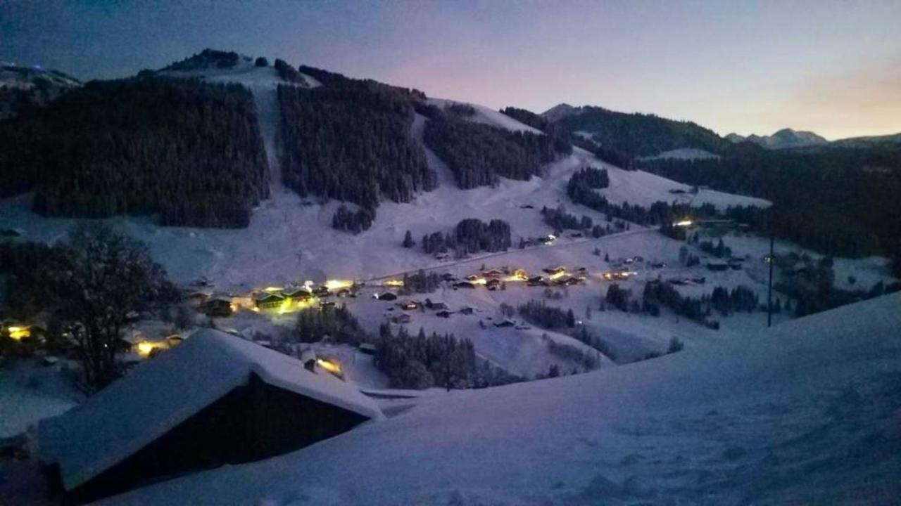 Appartement Confortable Avec Vue Sur La Montagne Notre-Dame-de-Bellecombe Exterior foto